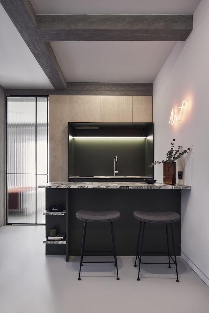 The Newel Metaxourgeio