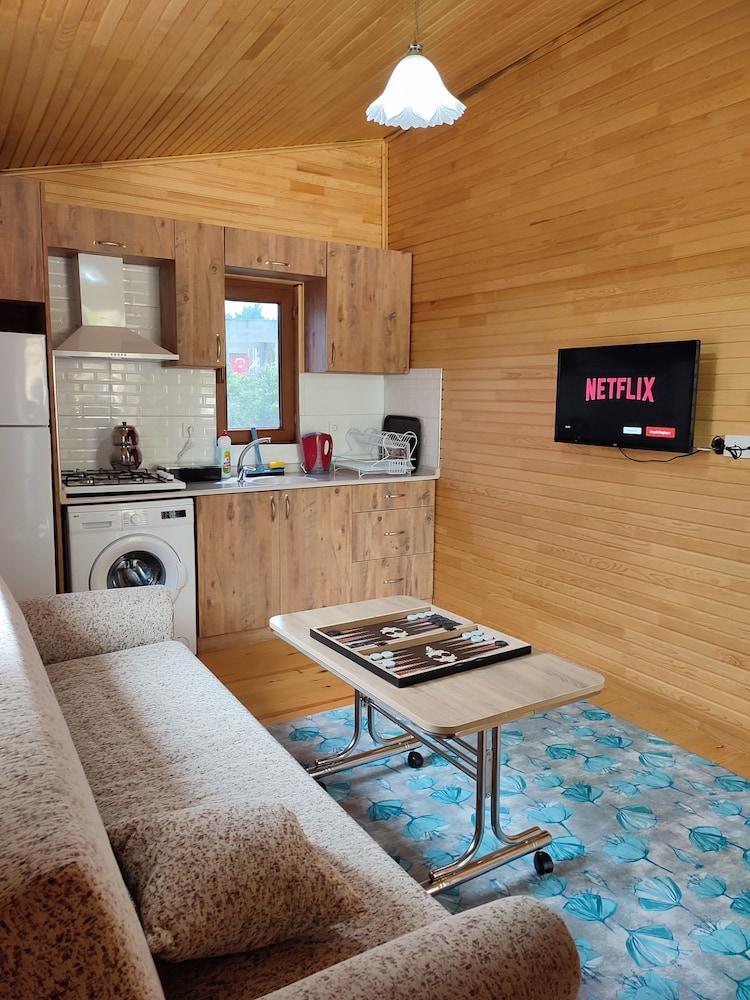 HURMALIK APARTS HAUSES