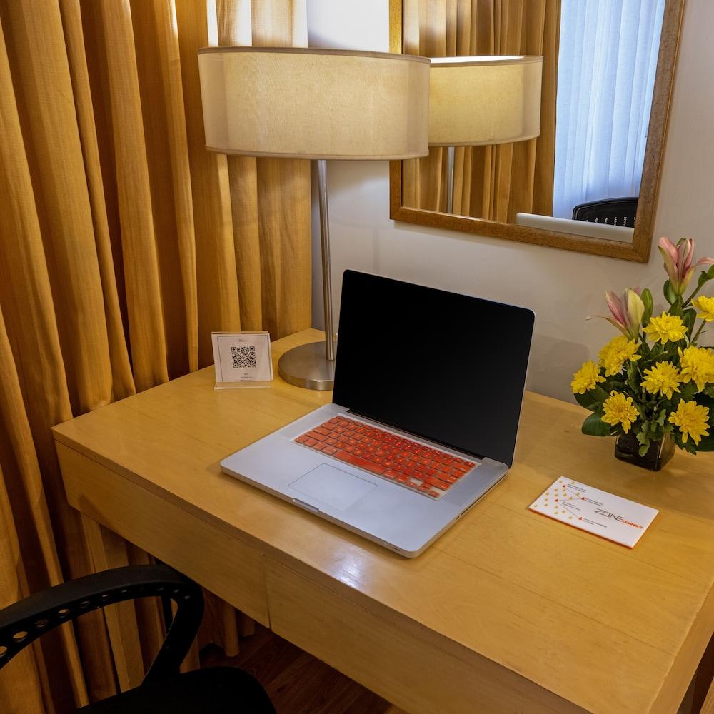 Zone Connect by The Park Saket New Delhi