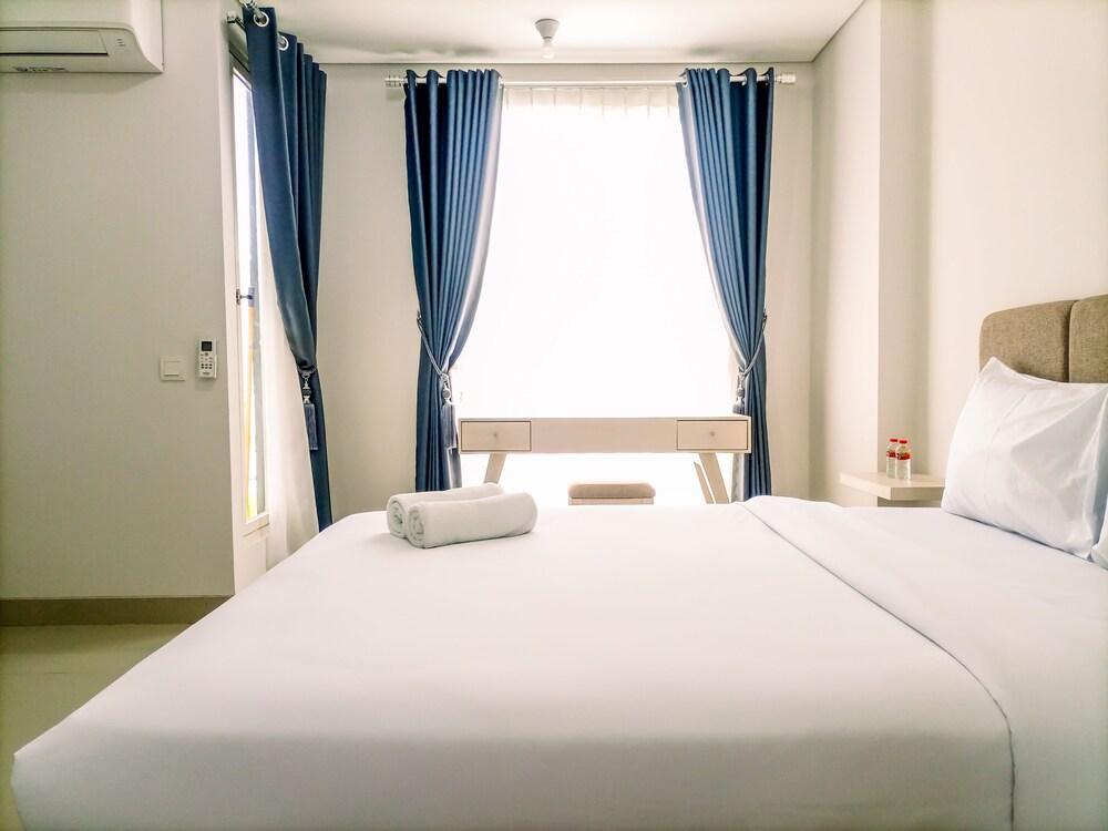 Cozy Studio Room At Barsa City Apartment