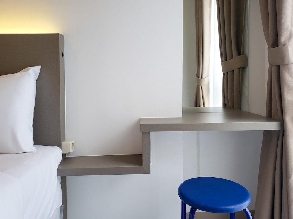 Fancy And Nice Studio At Tokyo Riverside Pik 2 Apartment