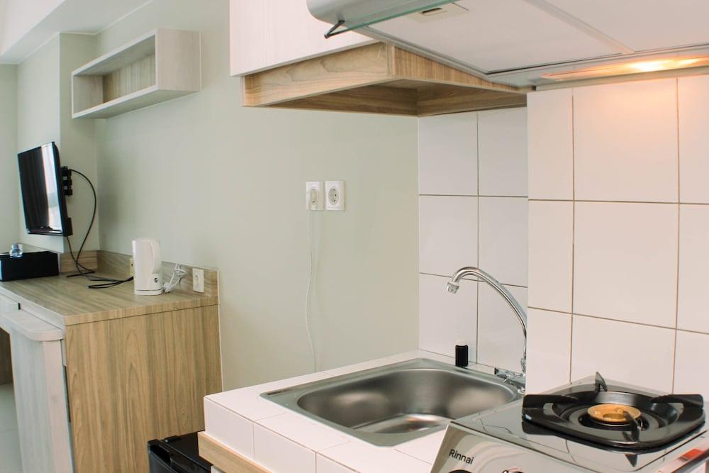 Stunning And Comfy Studio Apartment Springlake Summarecon Bekasi