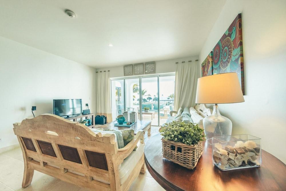 Sunny Beach View Apt at Punta Palmera CBB