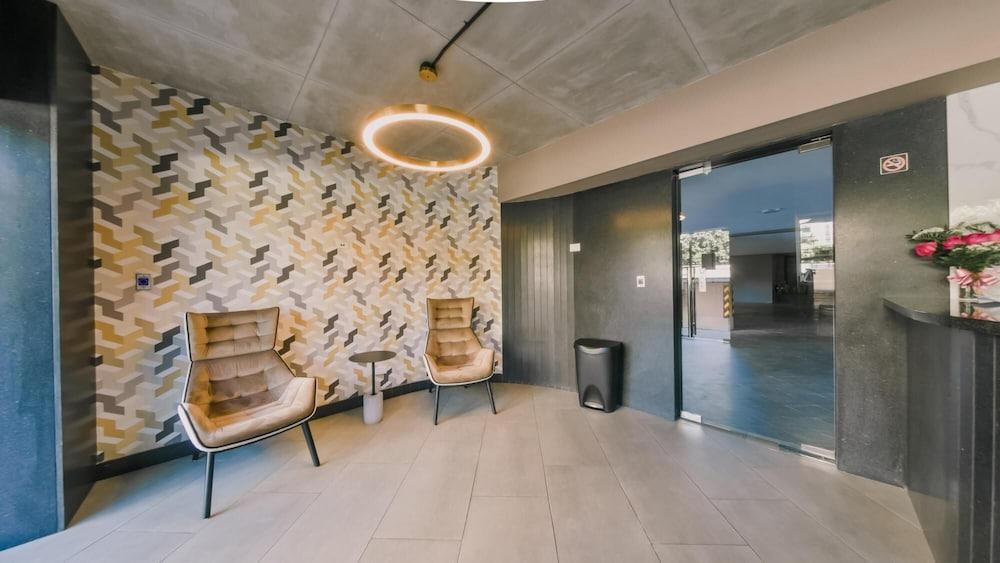 Flat in Regatta II With Breakfast Included 203