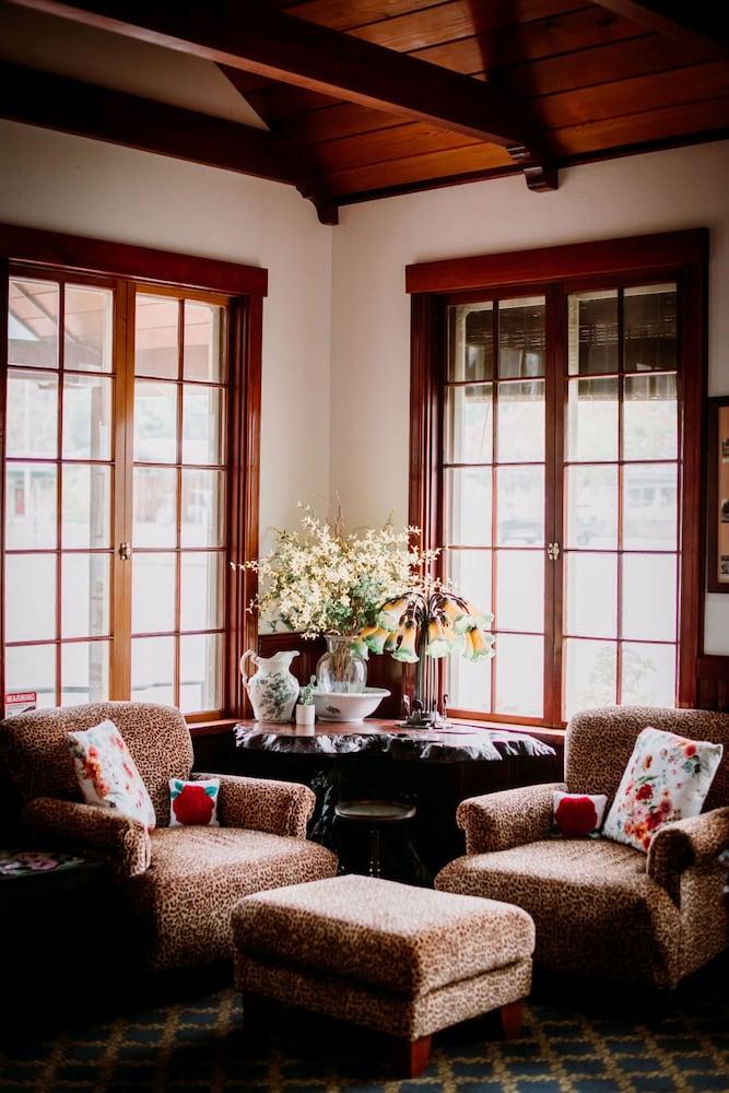 Miranda Gardens Resort