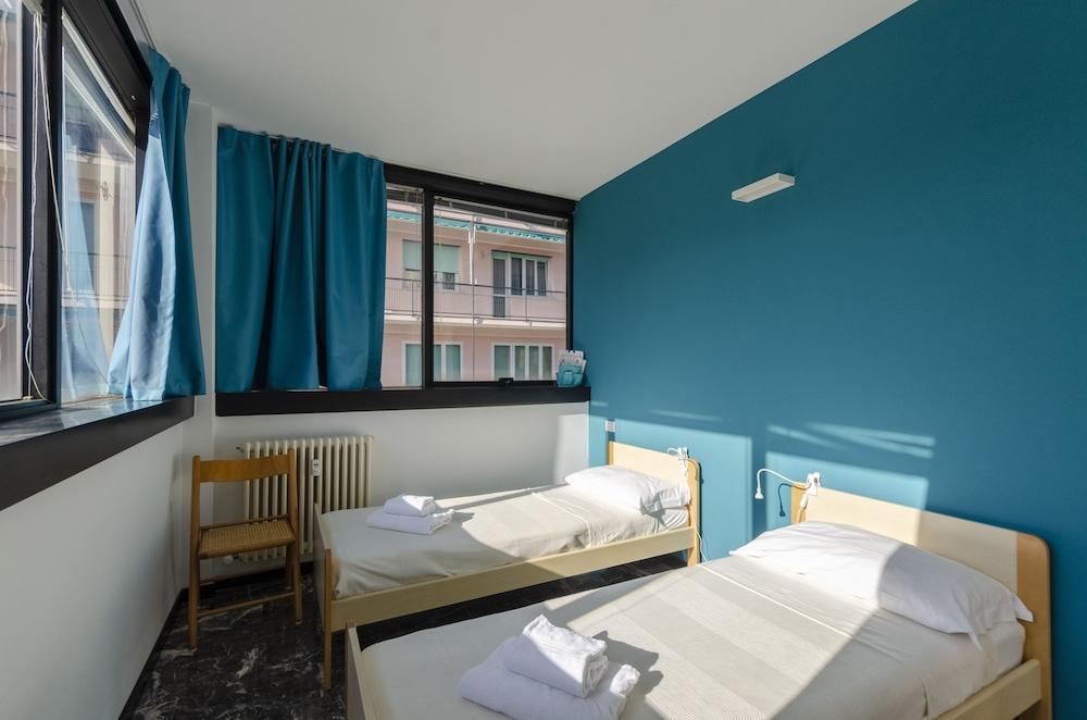 JOIVY Spacious Apt For 6, Near Train Station And Beach