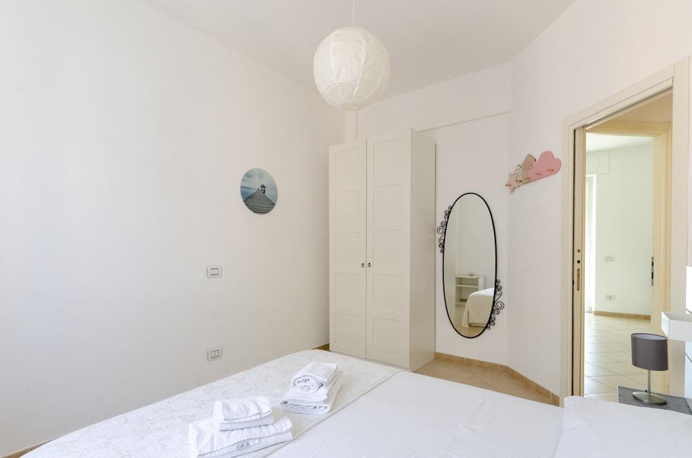 JOIVY Apt For 6, Near Centre, Beach And Train Station