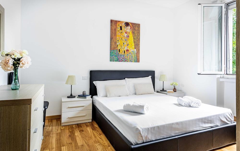 JOIVY Adorable Flat W/ Balcony