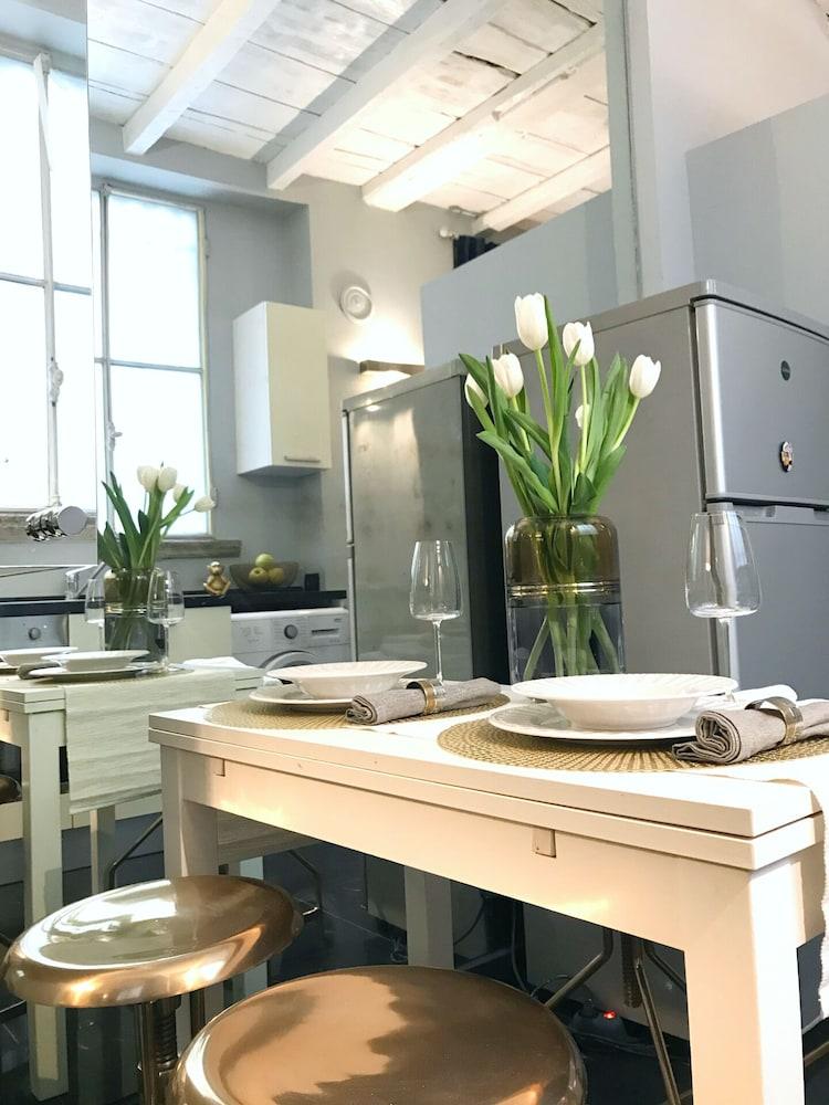 JOIVY Bright Flat In The Centre