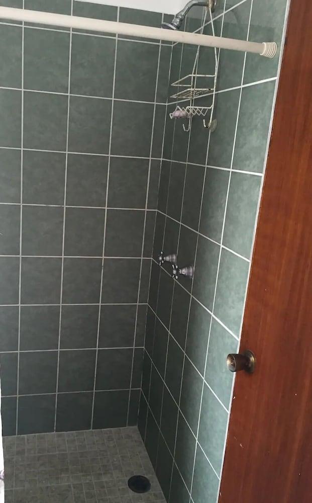 Condo Alamandra by TRVL2HM