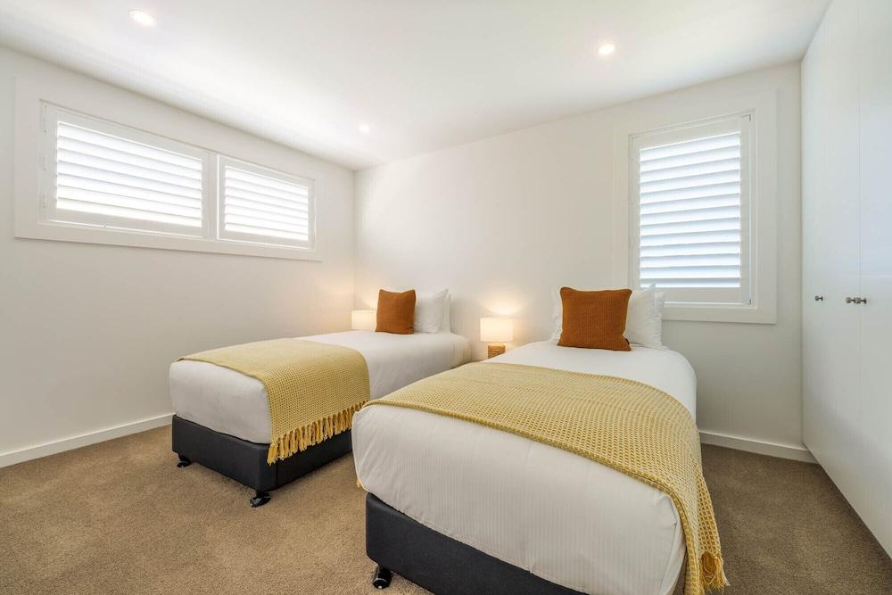 Marina Terrace Apartments