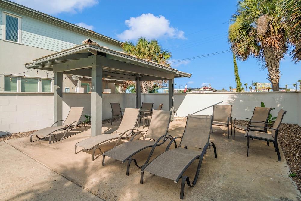 The Hideaway by Silver Sands Vacation Rentals