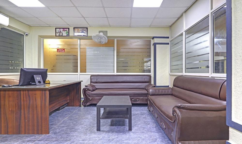 Itsy Hotels Infinity, Hitech City