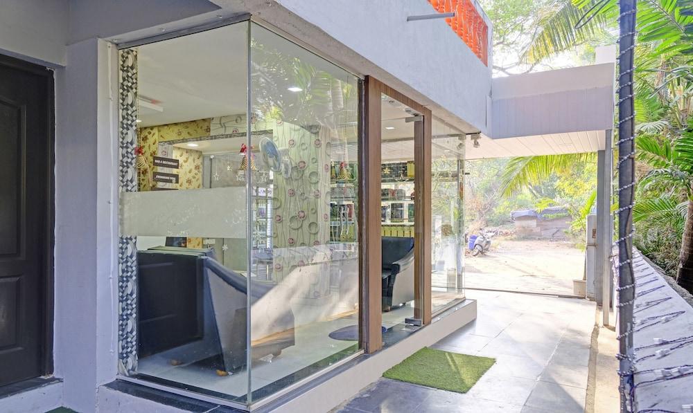 Itsy Hotels Raj Resort, Calangute