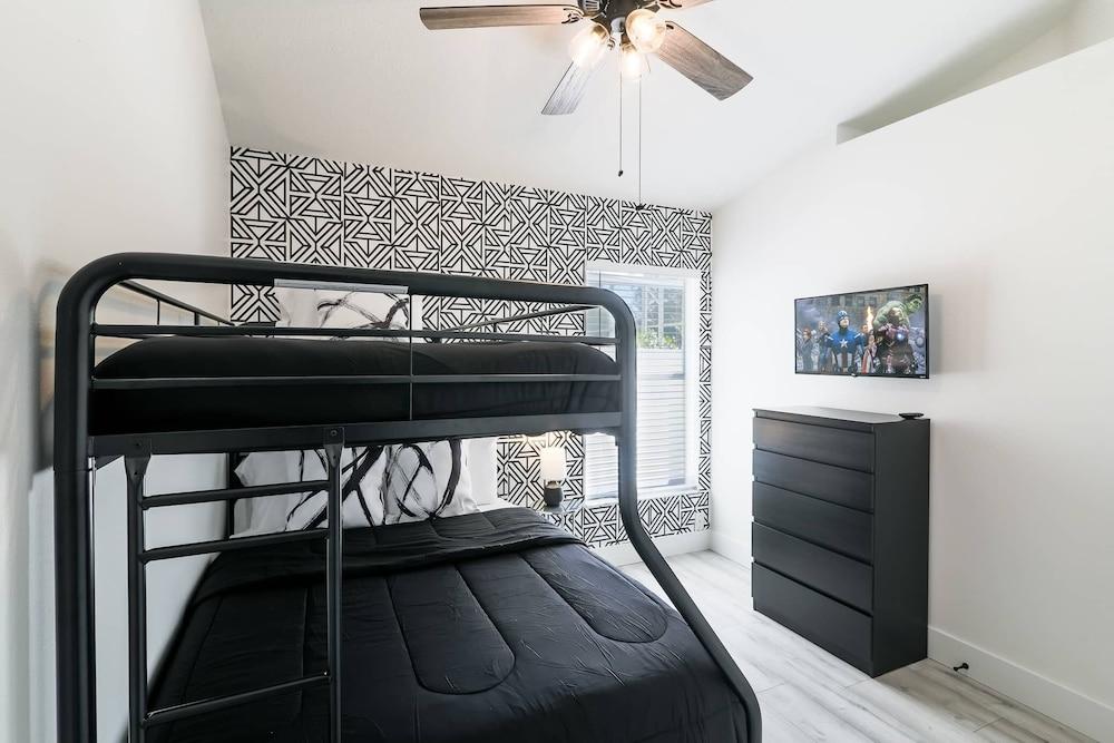 Modern Dream Disney Vacation Getaway Pool