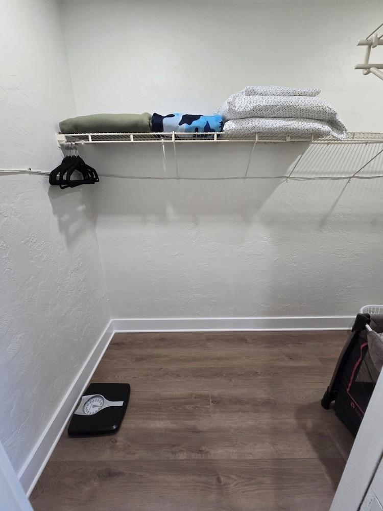 Luxurious & Spacious Townhouse in Prime Location