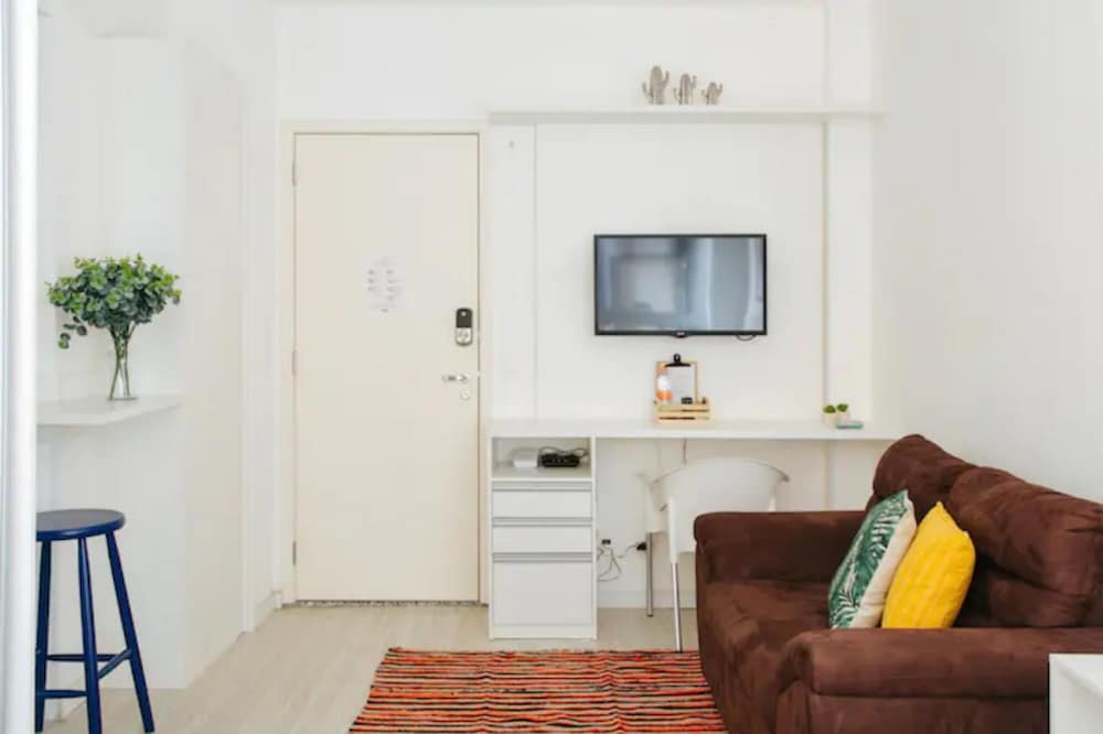 Av0408 Studio Avanhandava