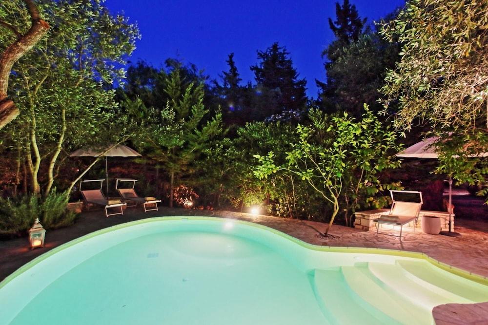 Kitrini Luxury Cottage