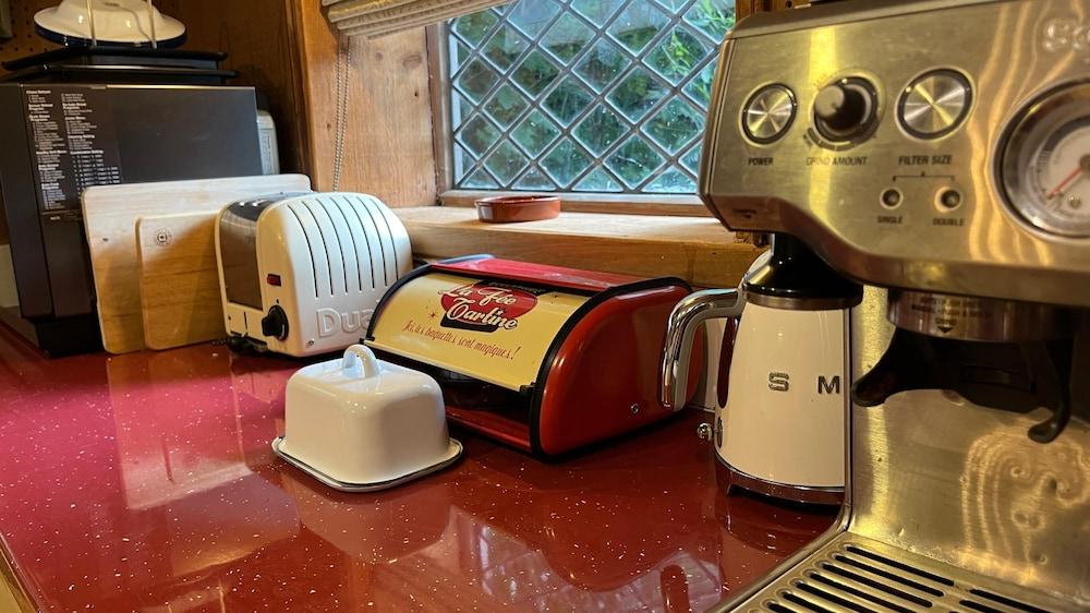 Remarkable Boultons Barn With hot tub