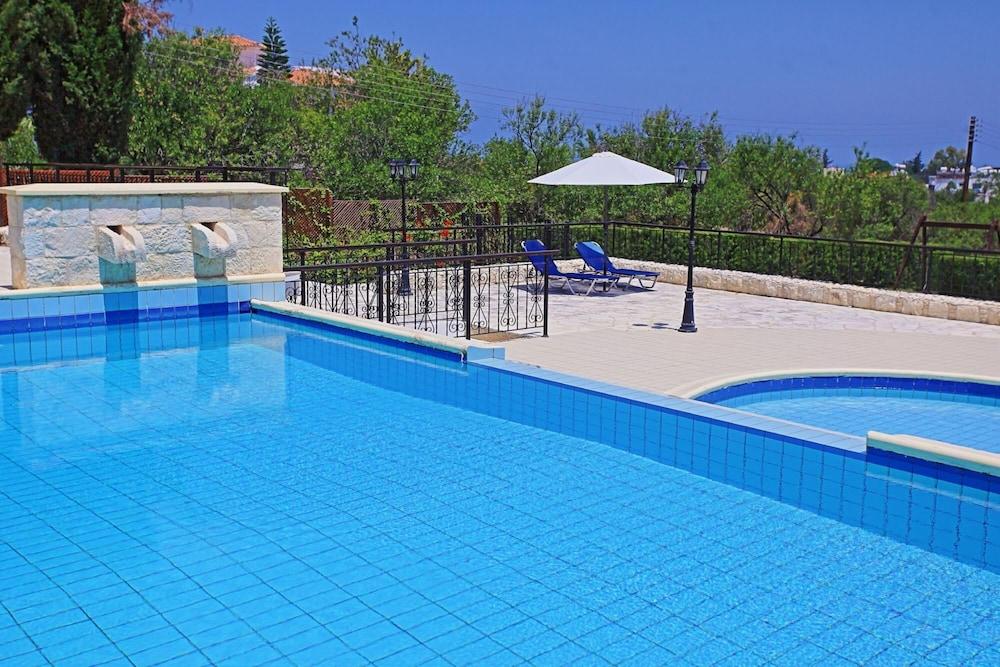 Villa Mandola Rosa in Poli Crysochous