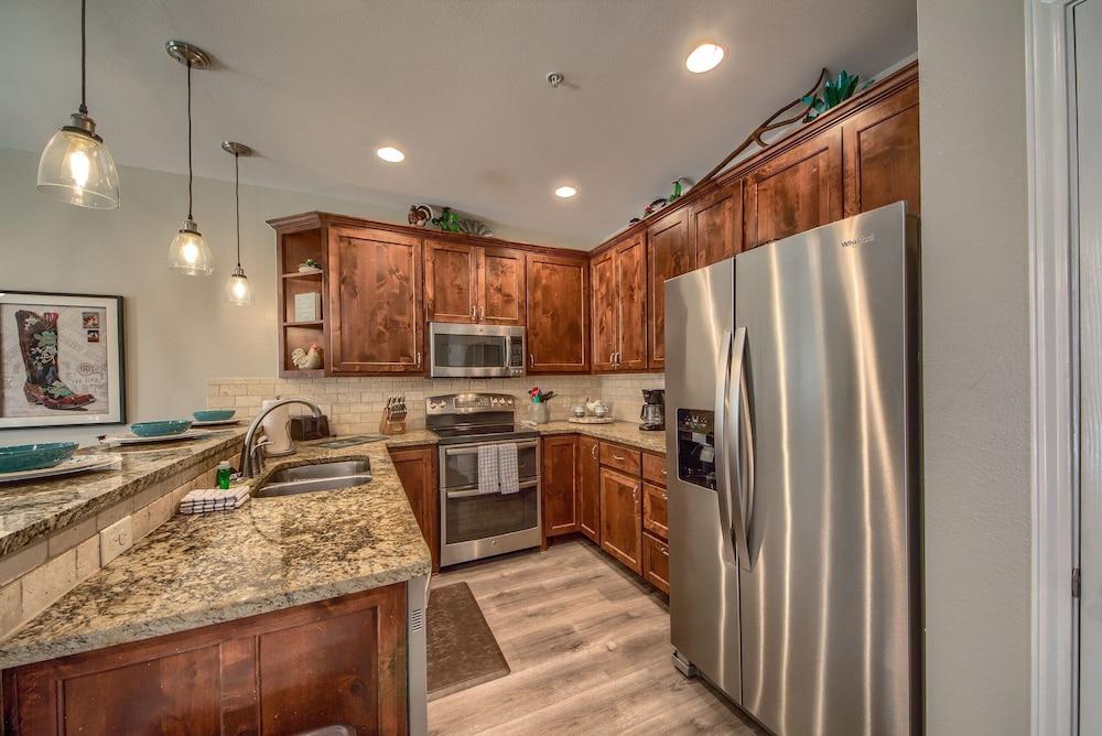 Rio Rancho Guadalupe Rg 206 3 Bedroom Condo by RedAwning