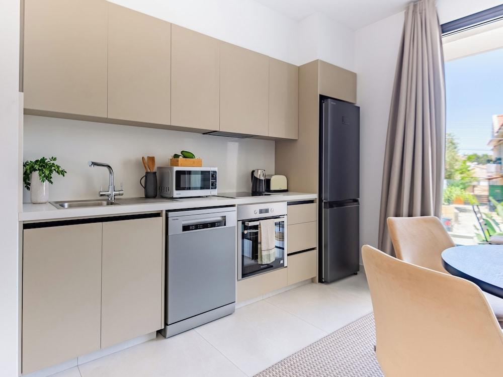 Sanders Only - Enchanting Studio With Balcony