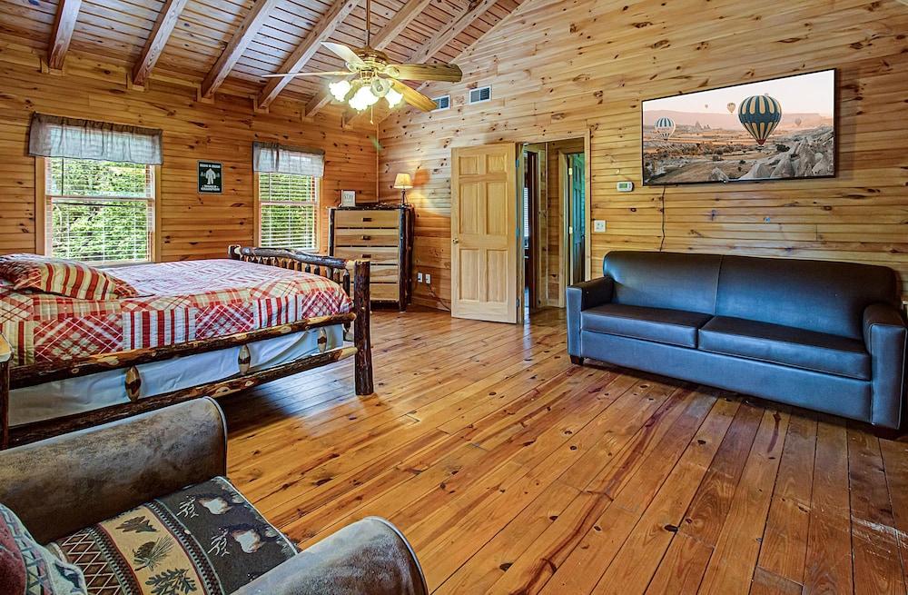 Brookside Retreat #3584