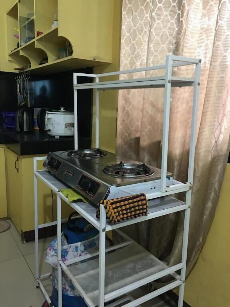 Pines Mansion II House