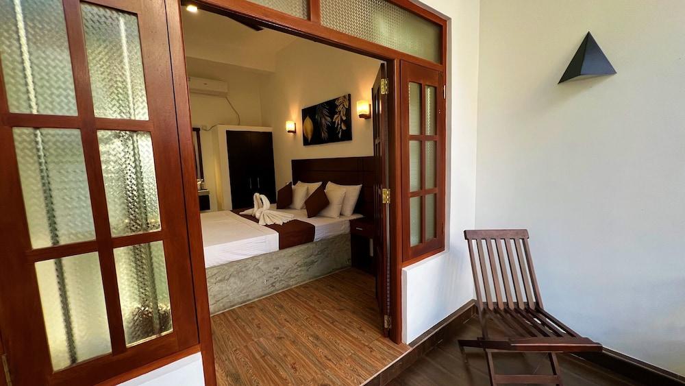 Sea Pink Residence Bentota