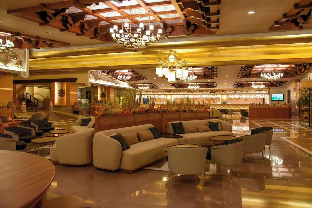 Royal Dragon Hotel – All Inclusive