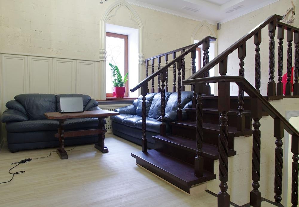 New Life Luxury Hostel