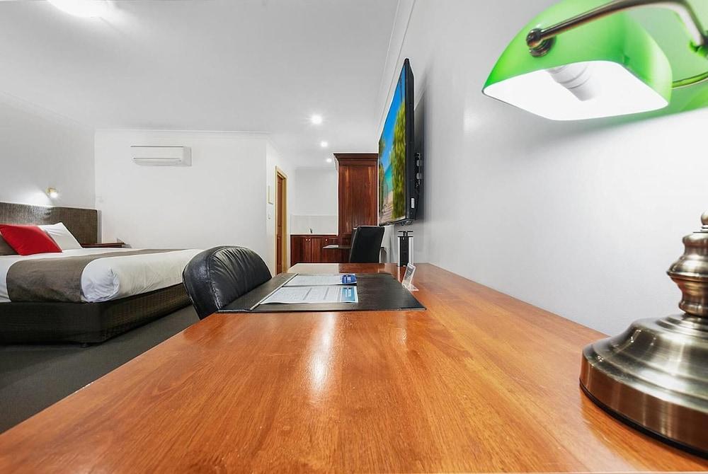 The Georgian Motor Lodge