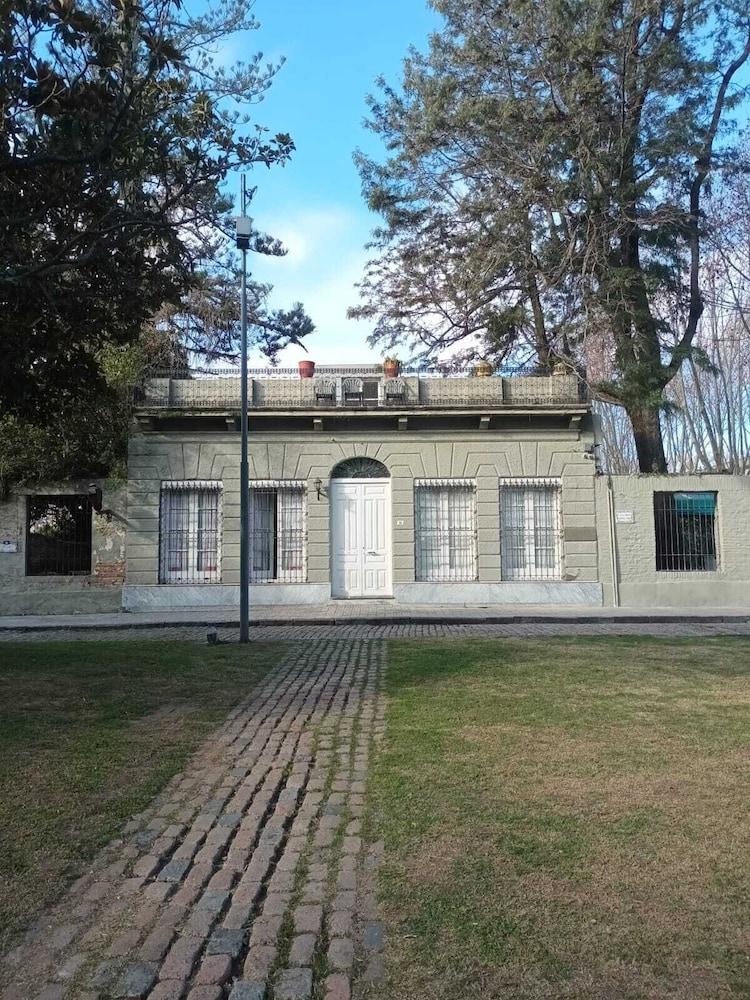 Viajero Colonia Hostel