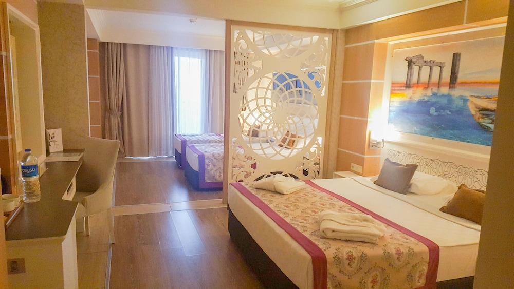 Crystal Sunset Pearl Collection