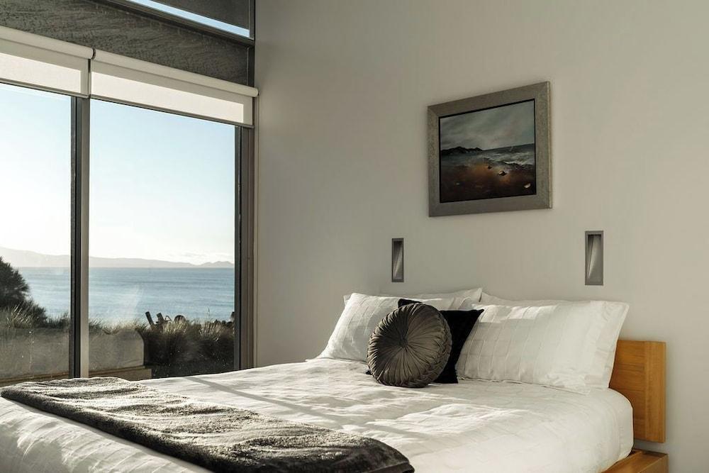 Avalon Coastal Retreat