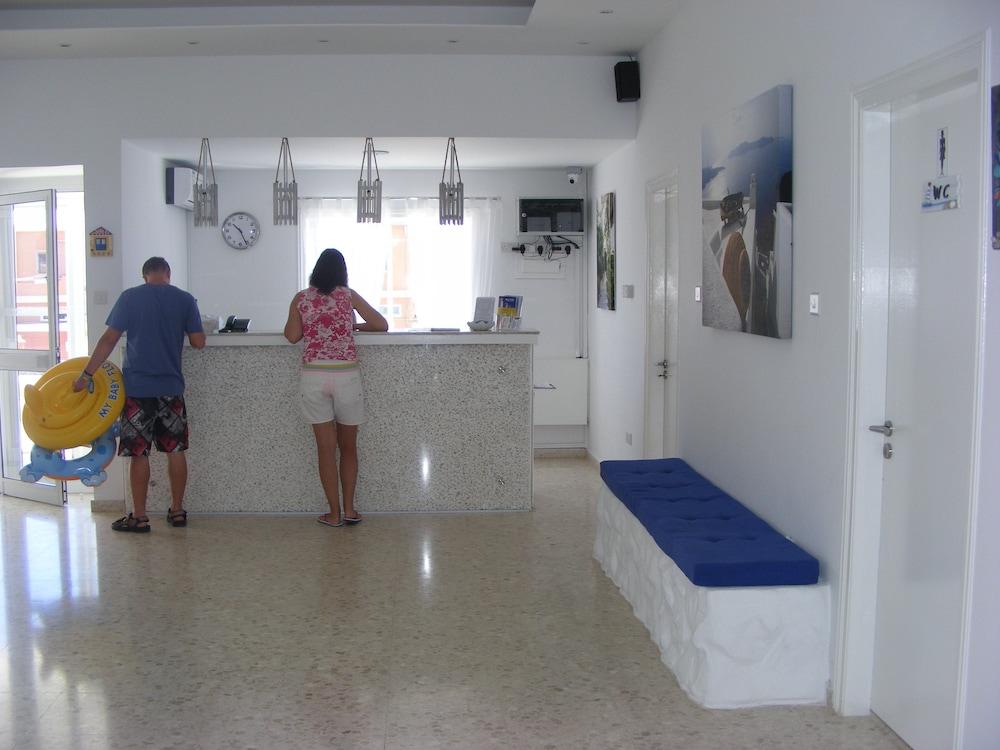 Flokkas Hotel Apartments