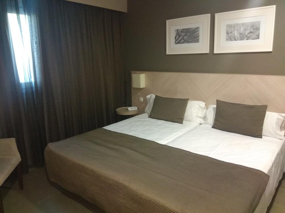 Balneario De Gravalos