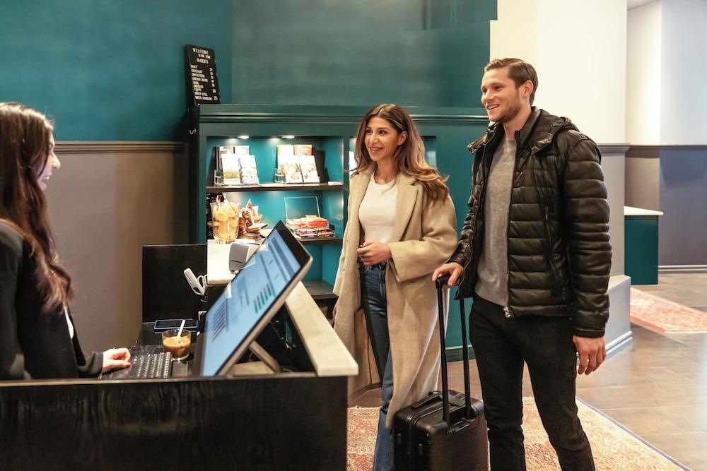 Queen's Hotel by First Hotels