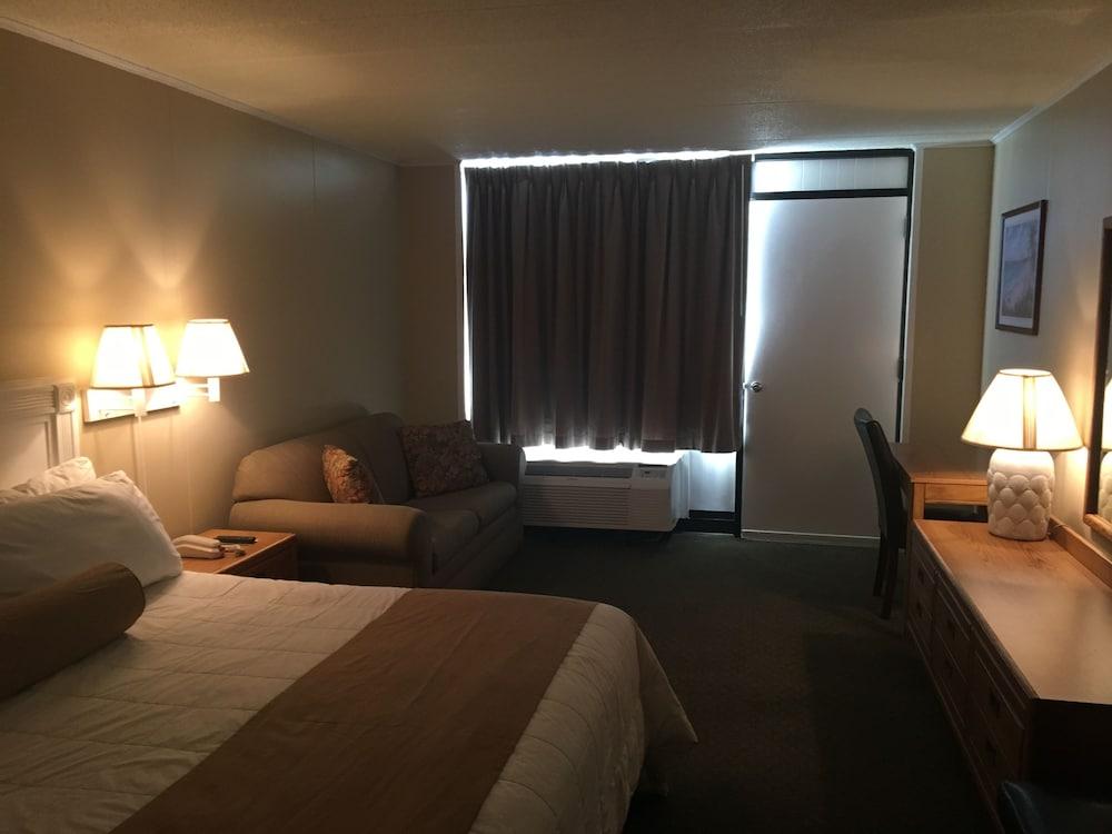 Fenwick Islander Motel