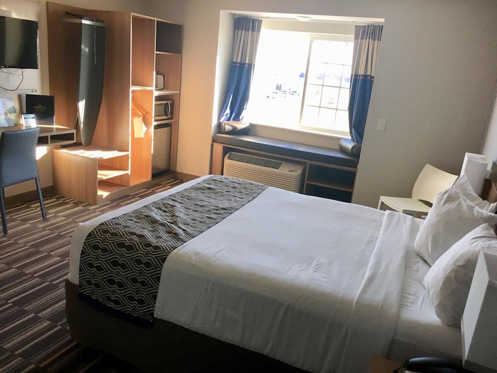 Microtel Inn & Suites By Wyndham Moorhead Fargo Area