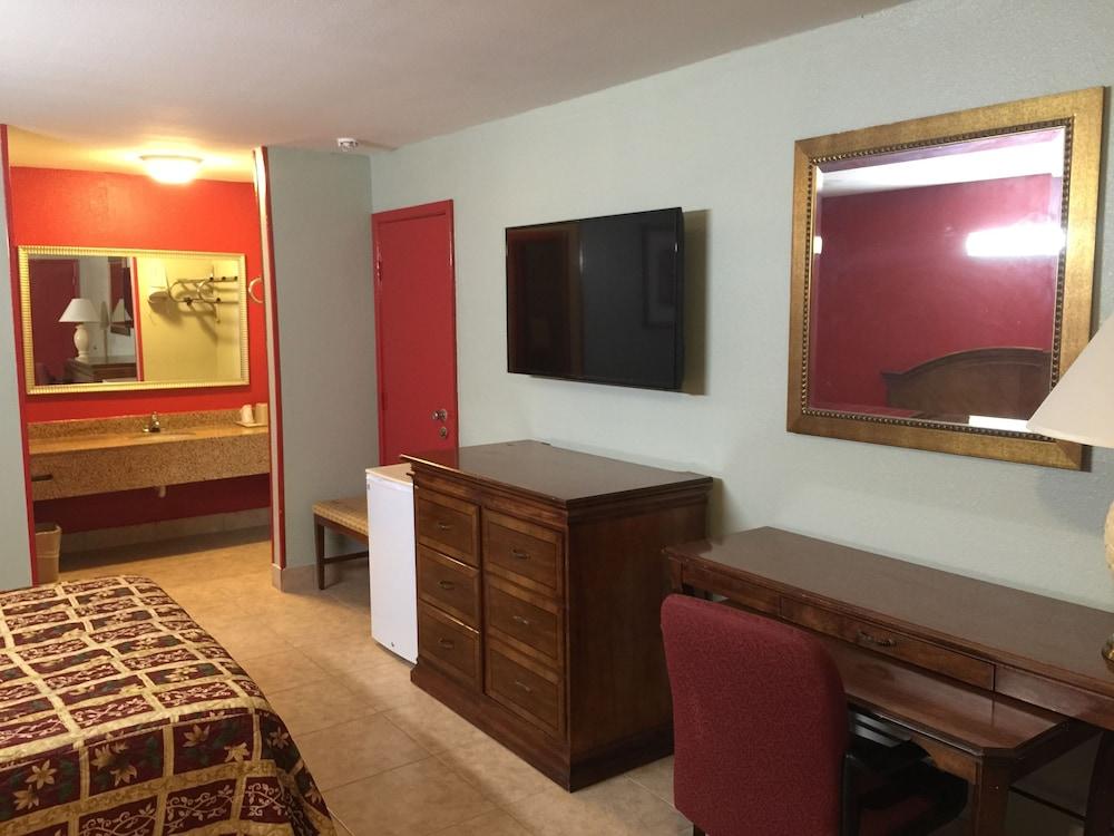 Texas Inn North Brownsville