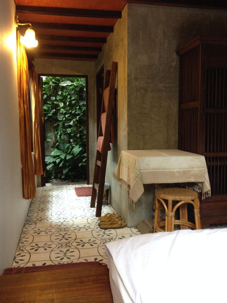 Chiang Maan Residence