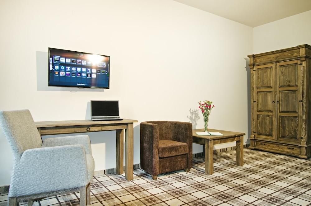 Five Stars Bed&Breakfast