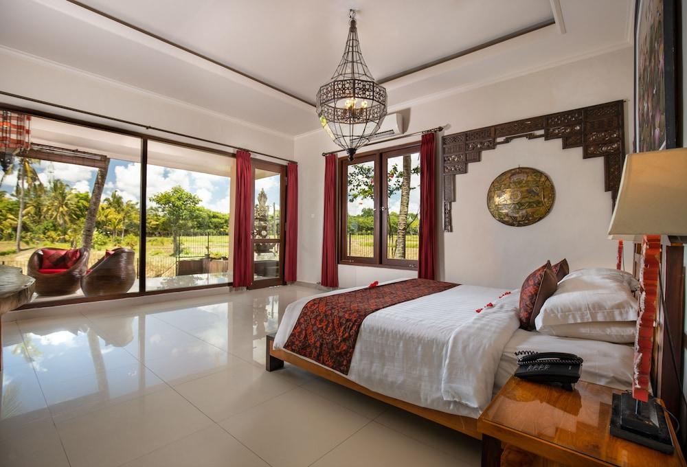 Green Field Hotel and Restaurant