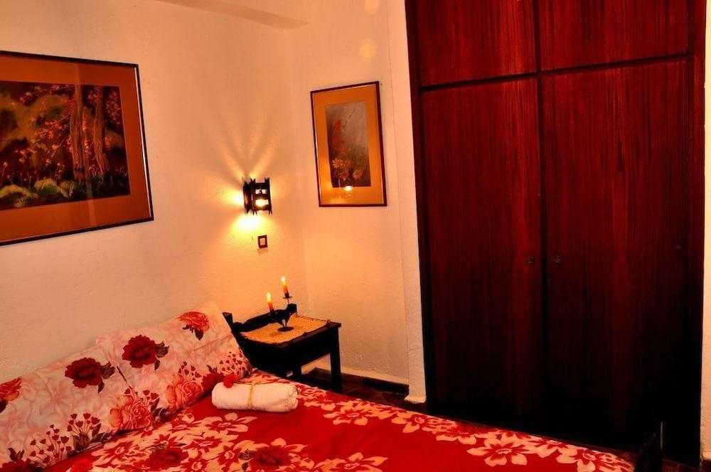 Heliotrope Apartments