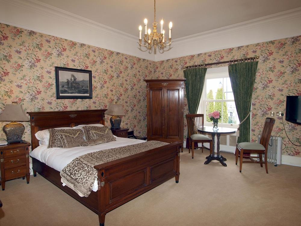 Gleesons Restaurant & Rooms