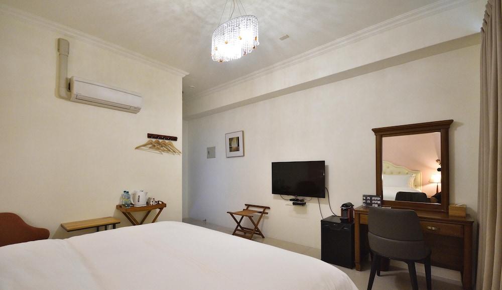 Summer Moonlight Vacation House