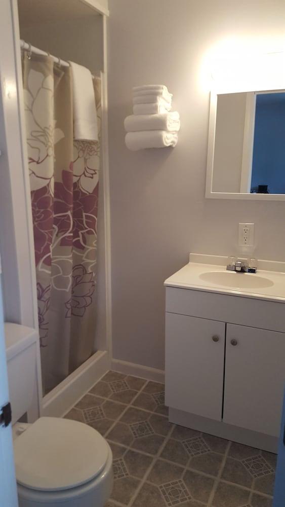 Country Squire Motel