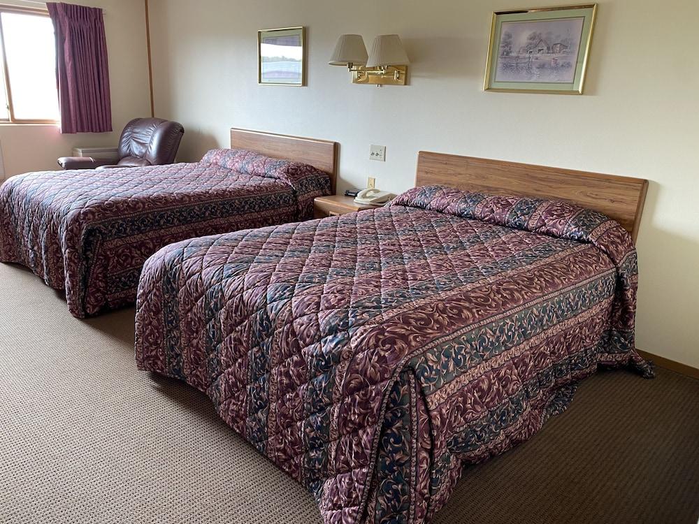 AmeriVu Inn and Suites