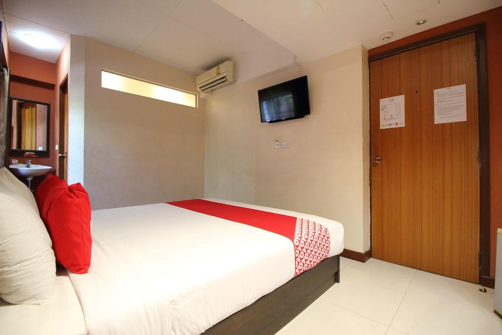 Pannee Lodge Khaosan (SHA Plus)